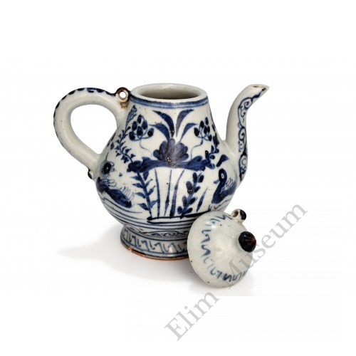 1421  A B&W mandarin duck and  lotus pattern flagon  